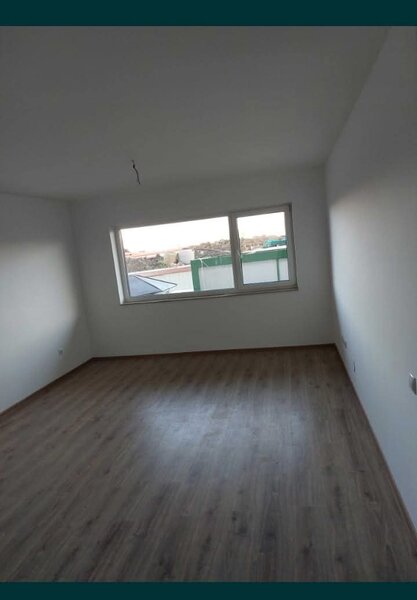 Zugrav glet 10 lei, mp lavabil 5 lei