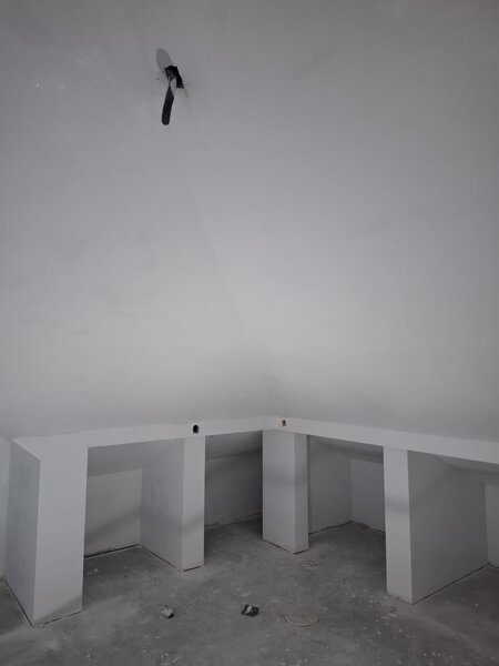 Zugrav glet 10 lei, mp lavabil 5 lei